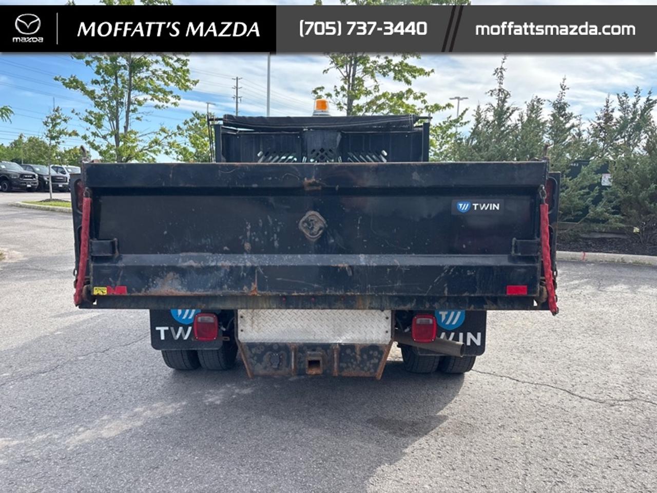 2023 Ford SUPER DUTY F-550 DRW XL Photo