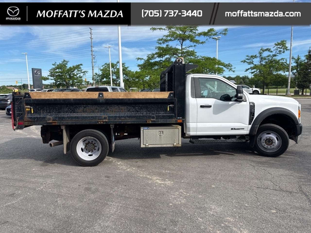 2023 Ford SUPER DUTY F-550 DRW XL Photo