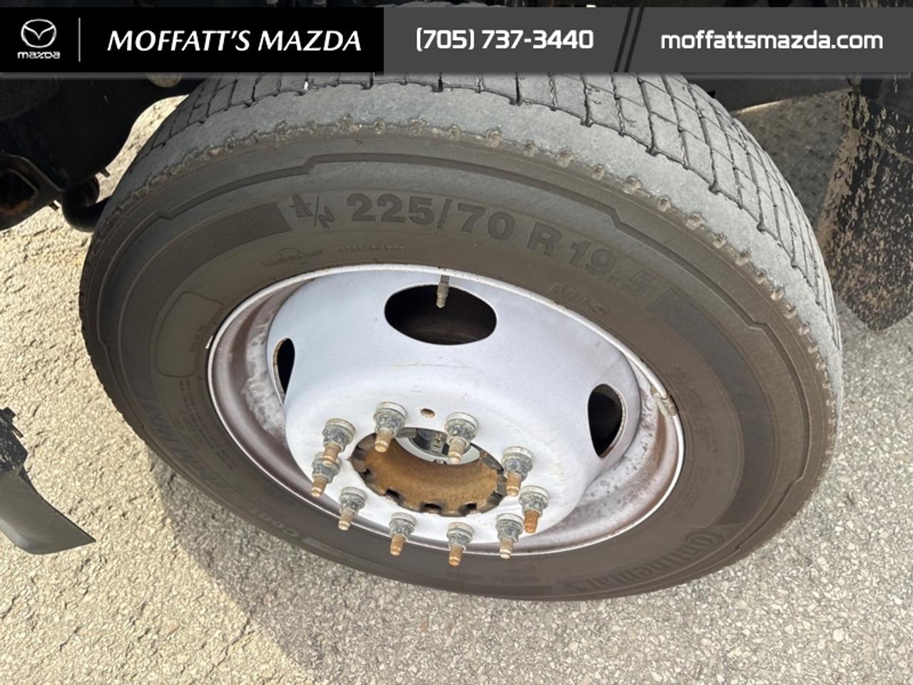 2023 Ford SUPER DUTY F-550 DRW XL Photo