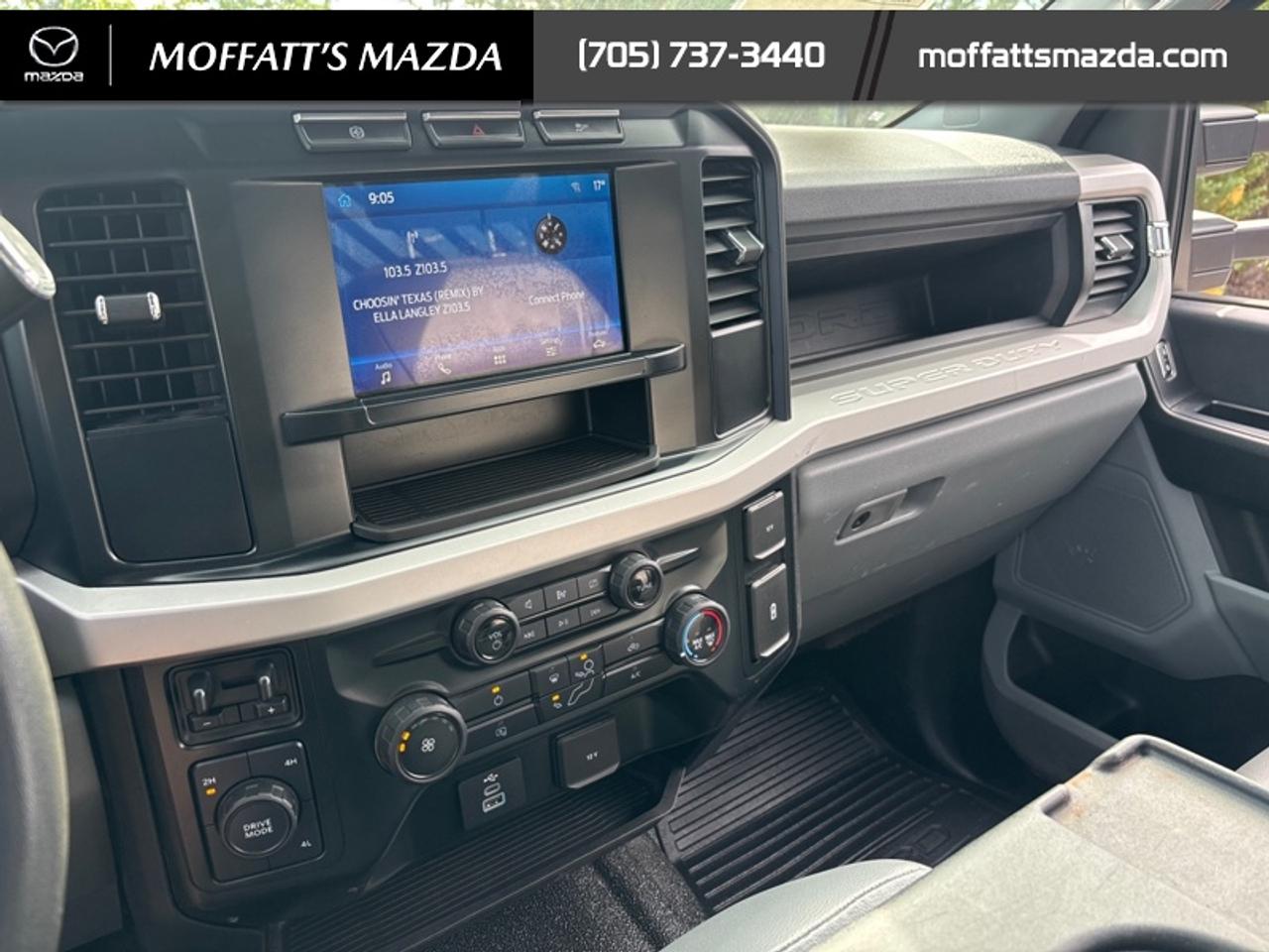 2023 Ford SUPER DUTY F-550 DRW XL Photo