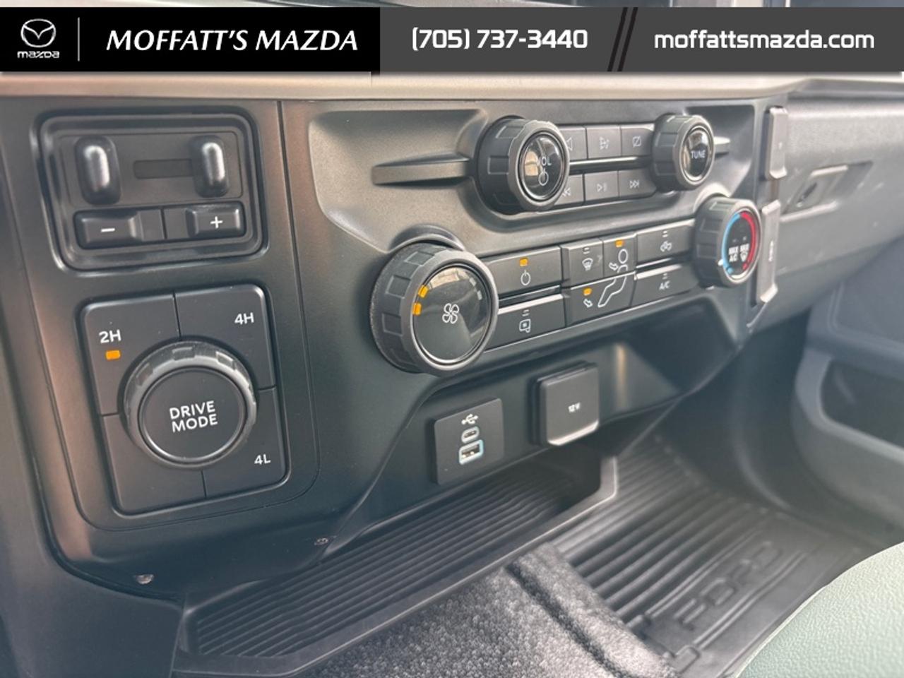 2023 Ford SUPER DUTY F-550 DRW XL Photo