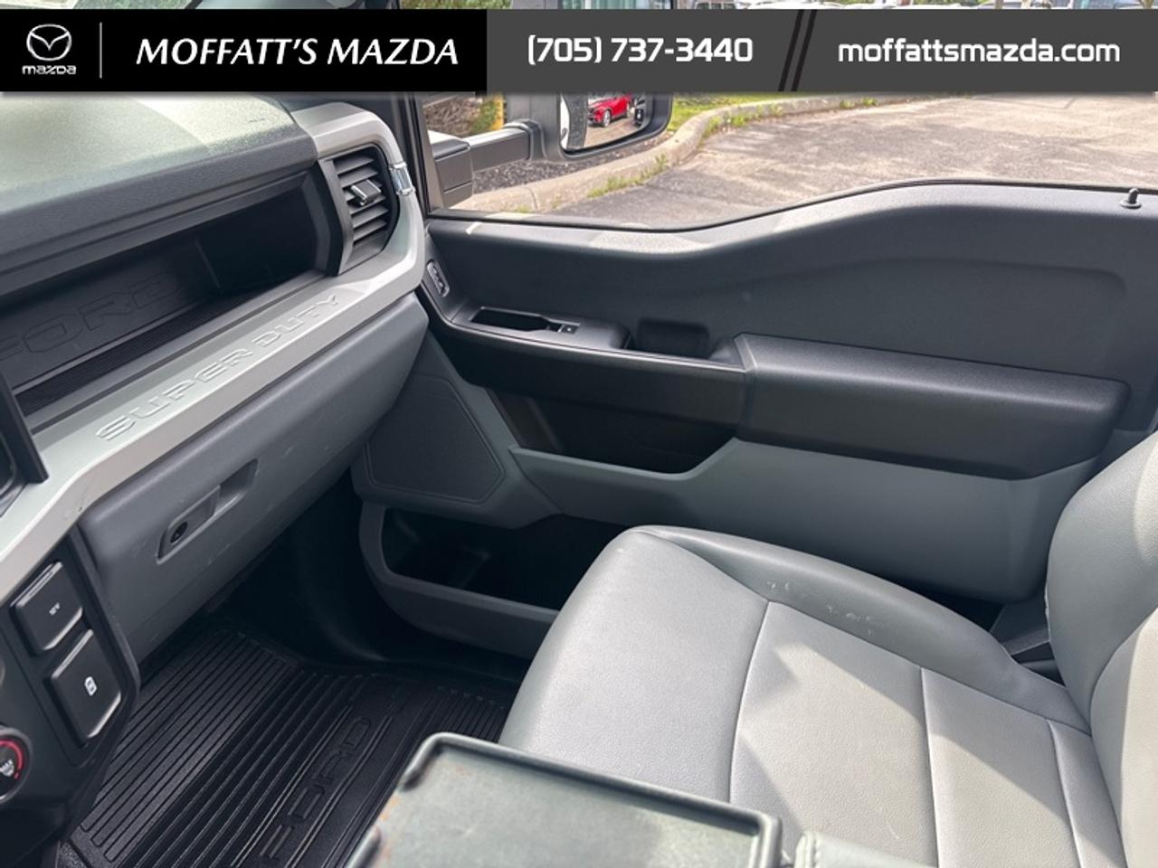 2023 Ford SUPER DUTY F-550 DRW XL Photo