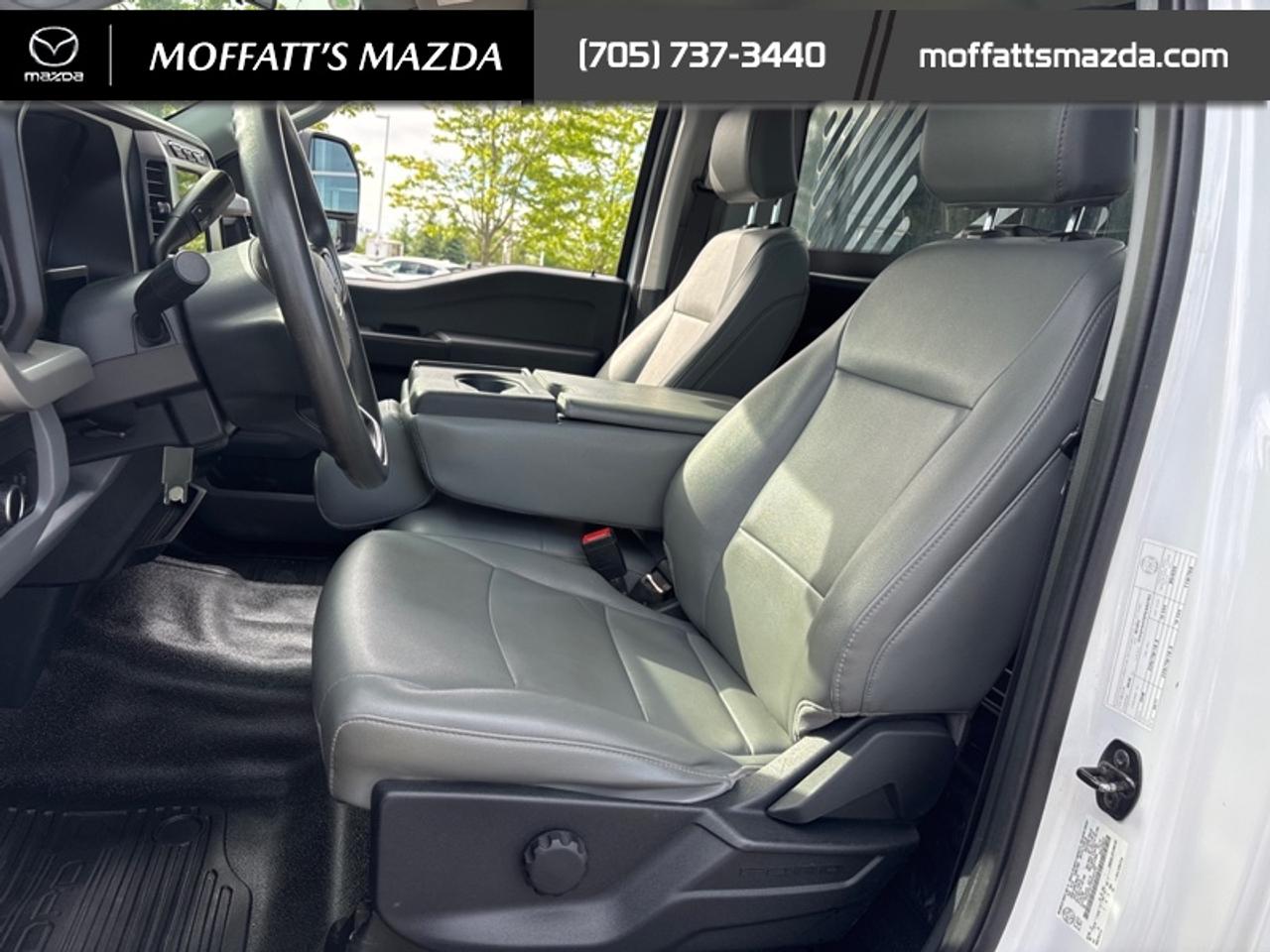 2023 Ford SUPER DUTY F-550 DRW XL Photo