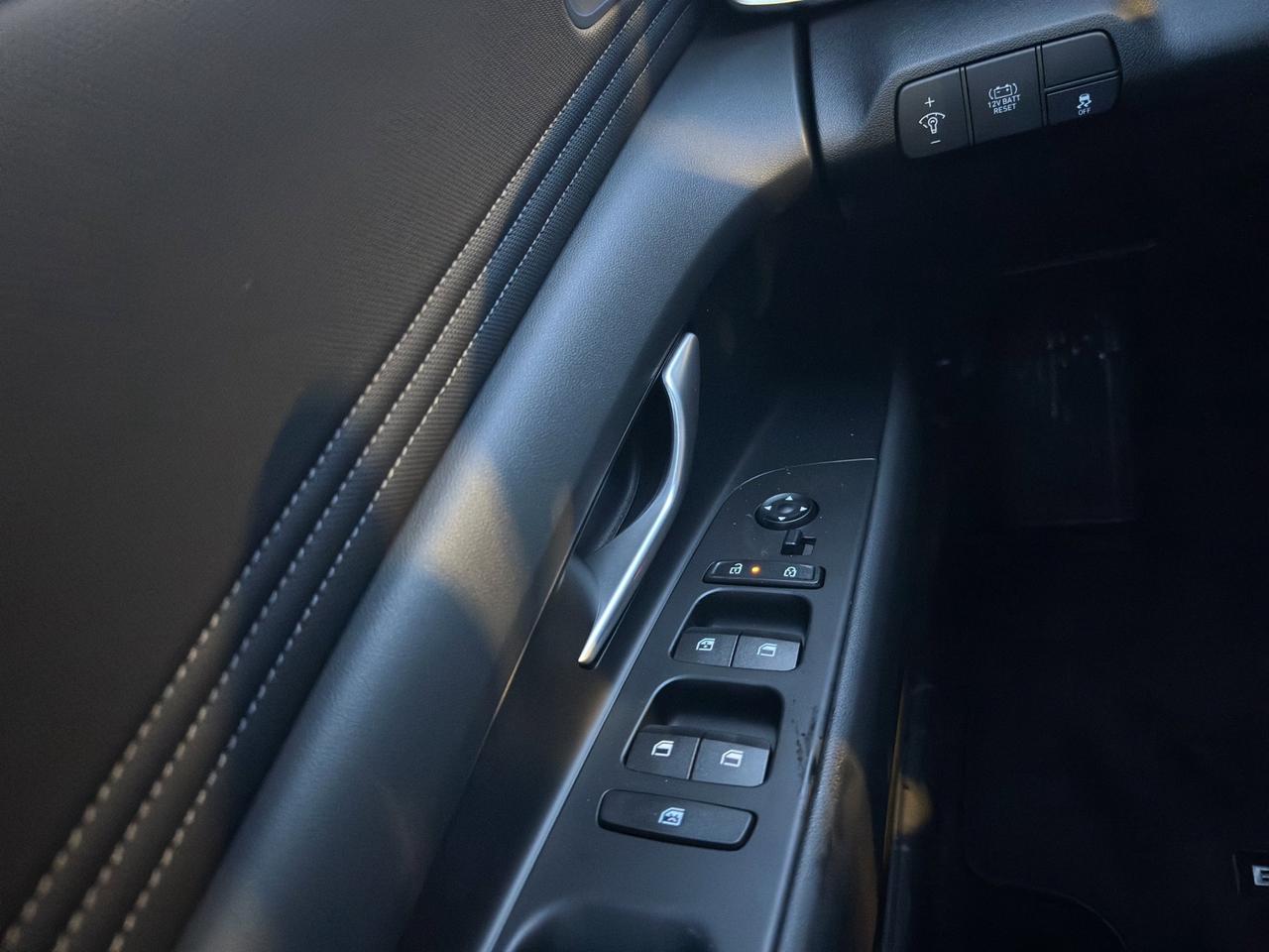 2026 Hyundai Elantra Hybrid Luxury Photo