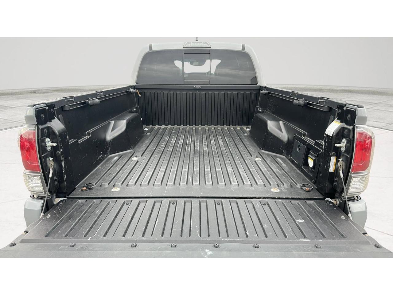 2021 Toyota Tacoma V6 Photo