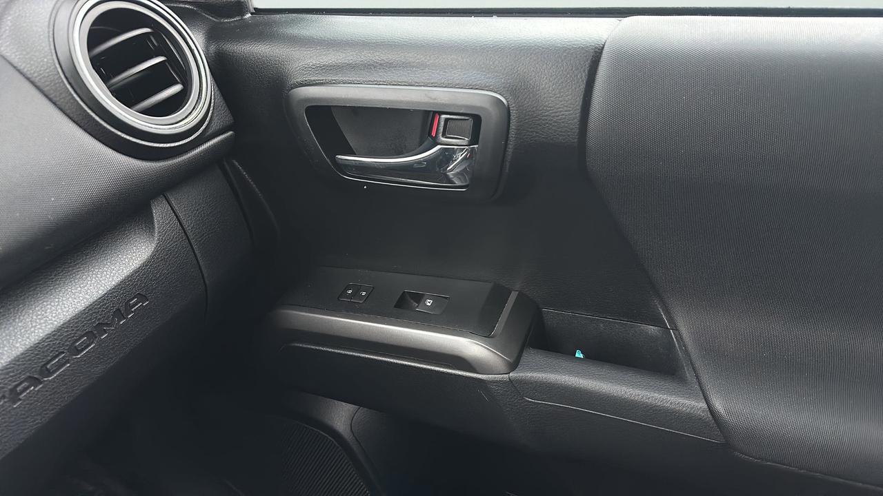 2021 Toyota Tacoma V6 Photo