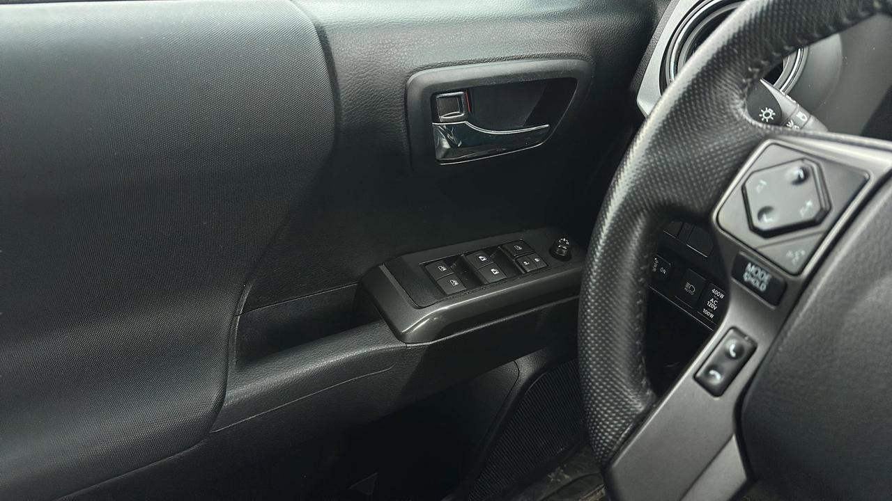 2021 Toyota Tacoma V6 Photo