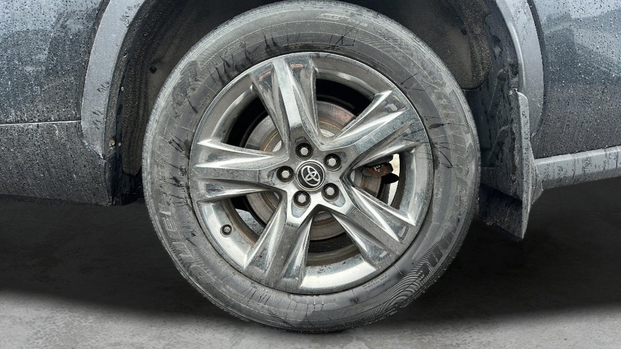 2022 Toyota Highlander LE AWD Photo