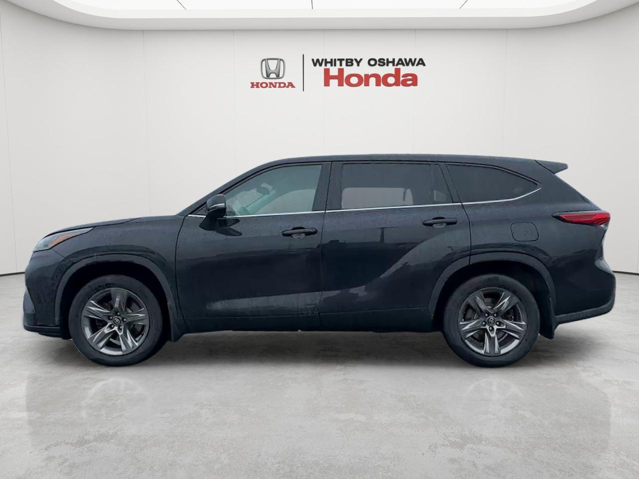 2022 Toyota Highlander LE AWD Photo