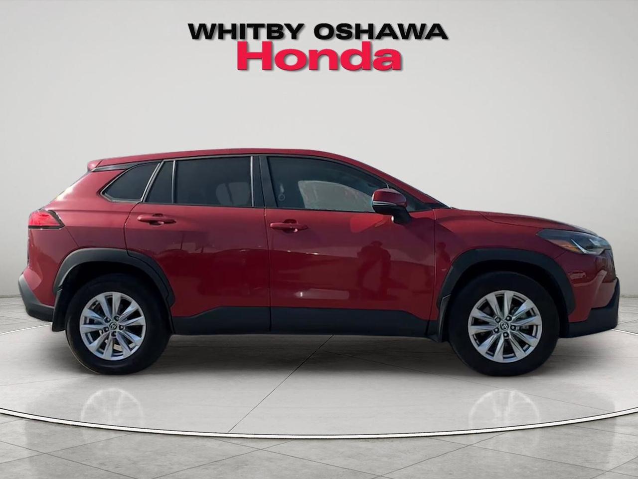 2024 Toyota Corolla Cross LE AWD Photo