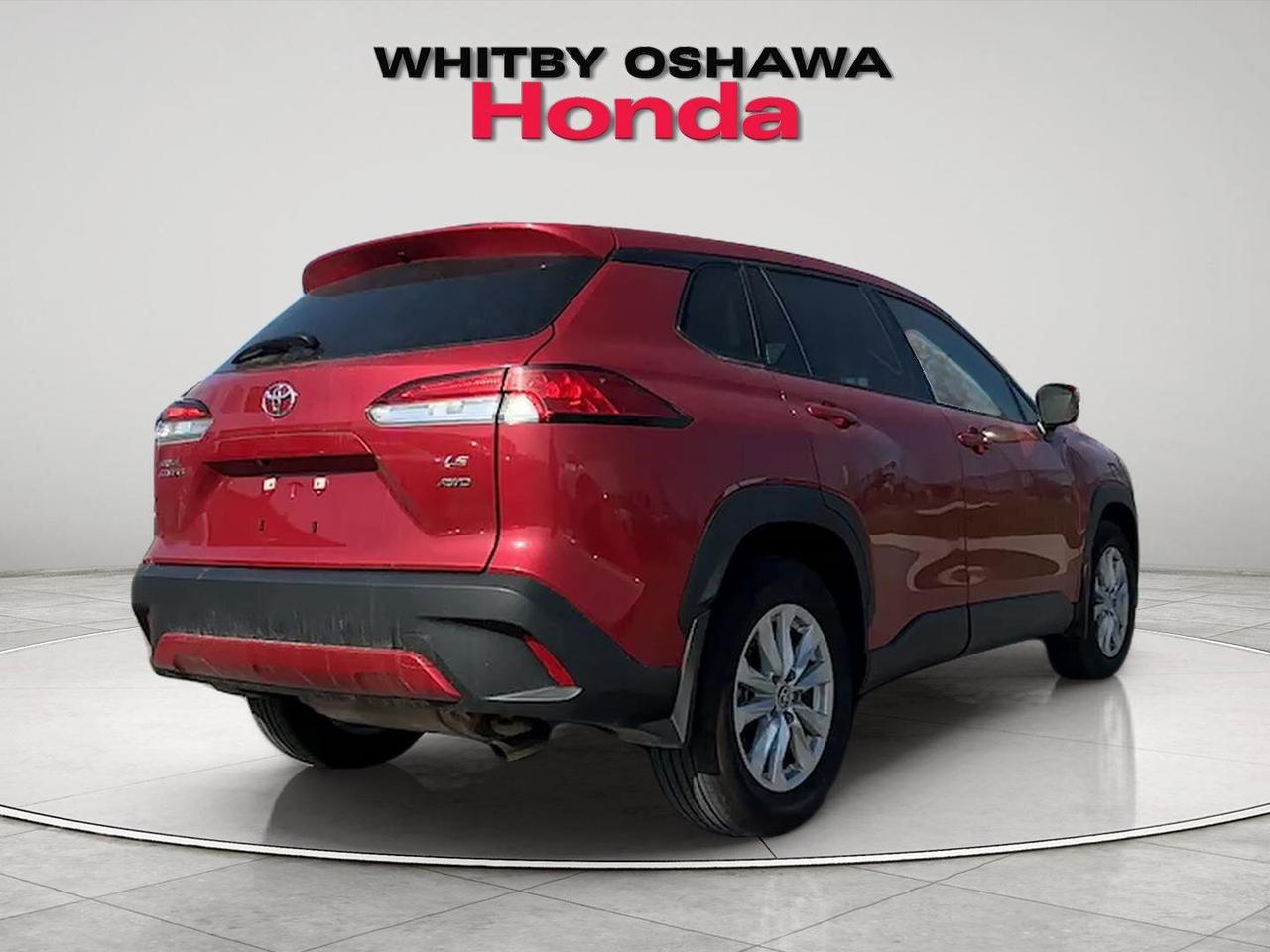 2024 Toyota Corolla Cross LE AWD Photo