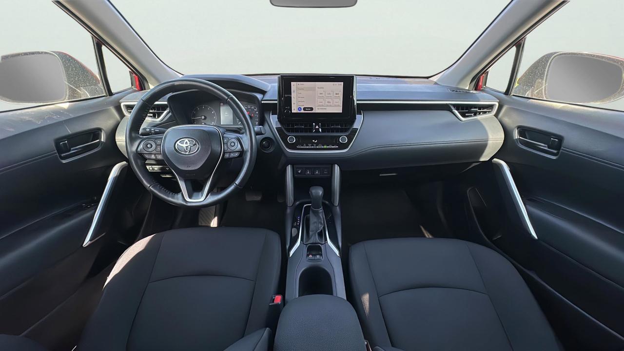 2024 Toyota Corolla Cross LE AWD Photo