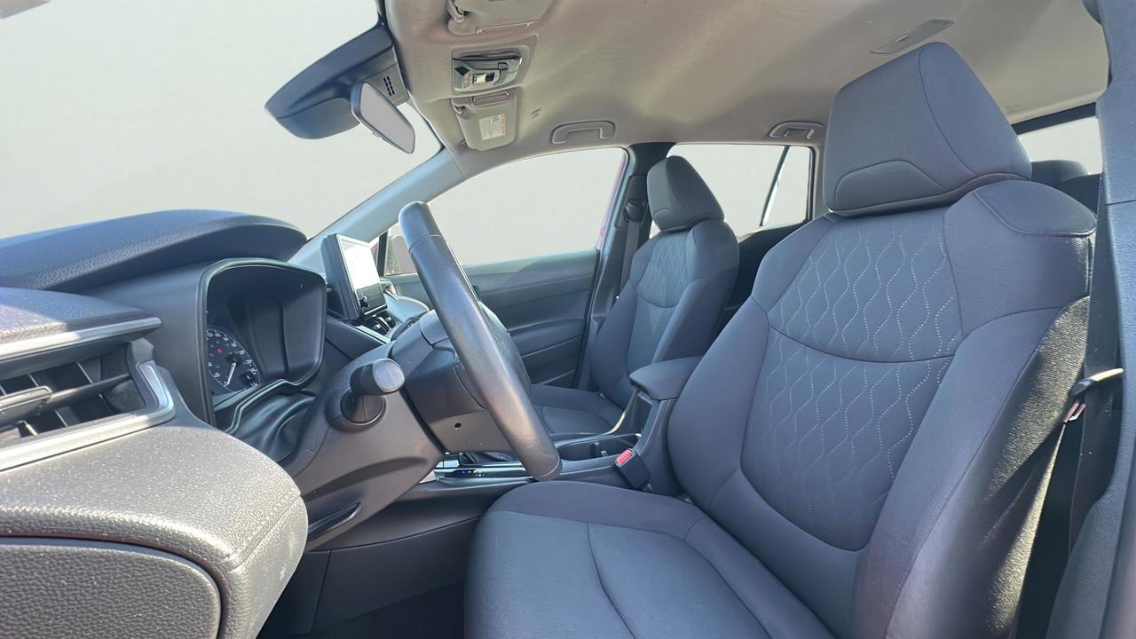 2024 Toyota Corolla Cross LE AWD Photo