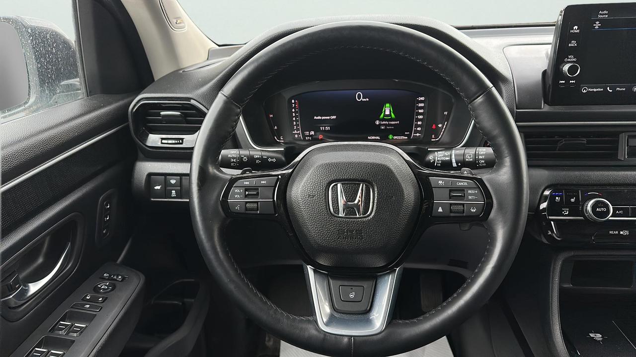 2025 Honda Pilot Touring AWD Photo