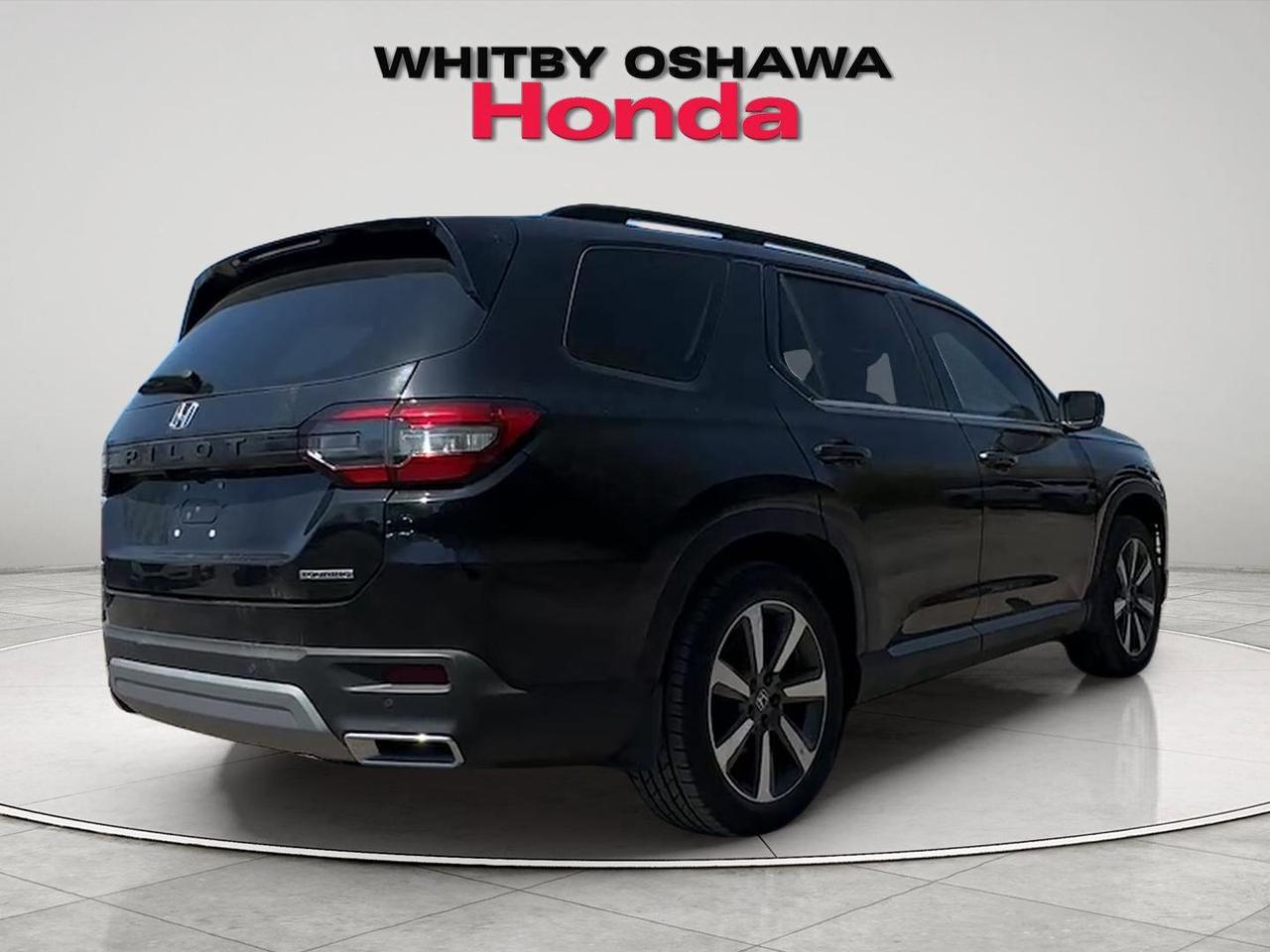 2023 Honda Pilot Touring AWD Photo