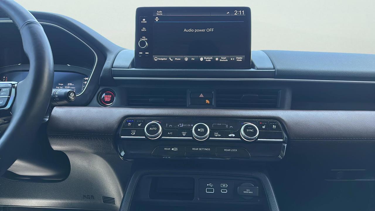 2023 Honda Pilot Touring AWD Photo