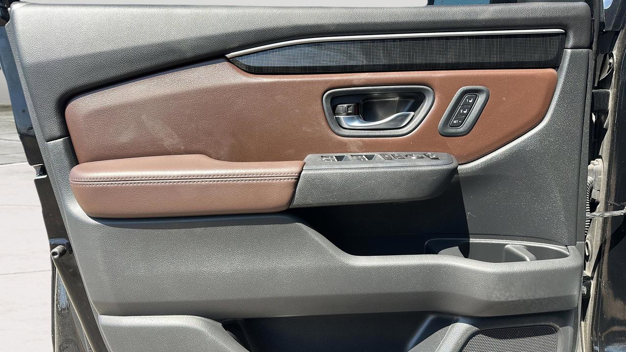 2023 Honda Pilot Touring AWD Photo