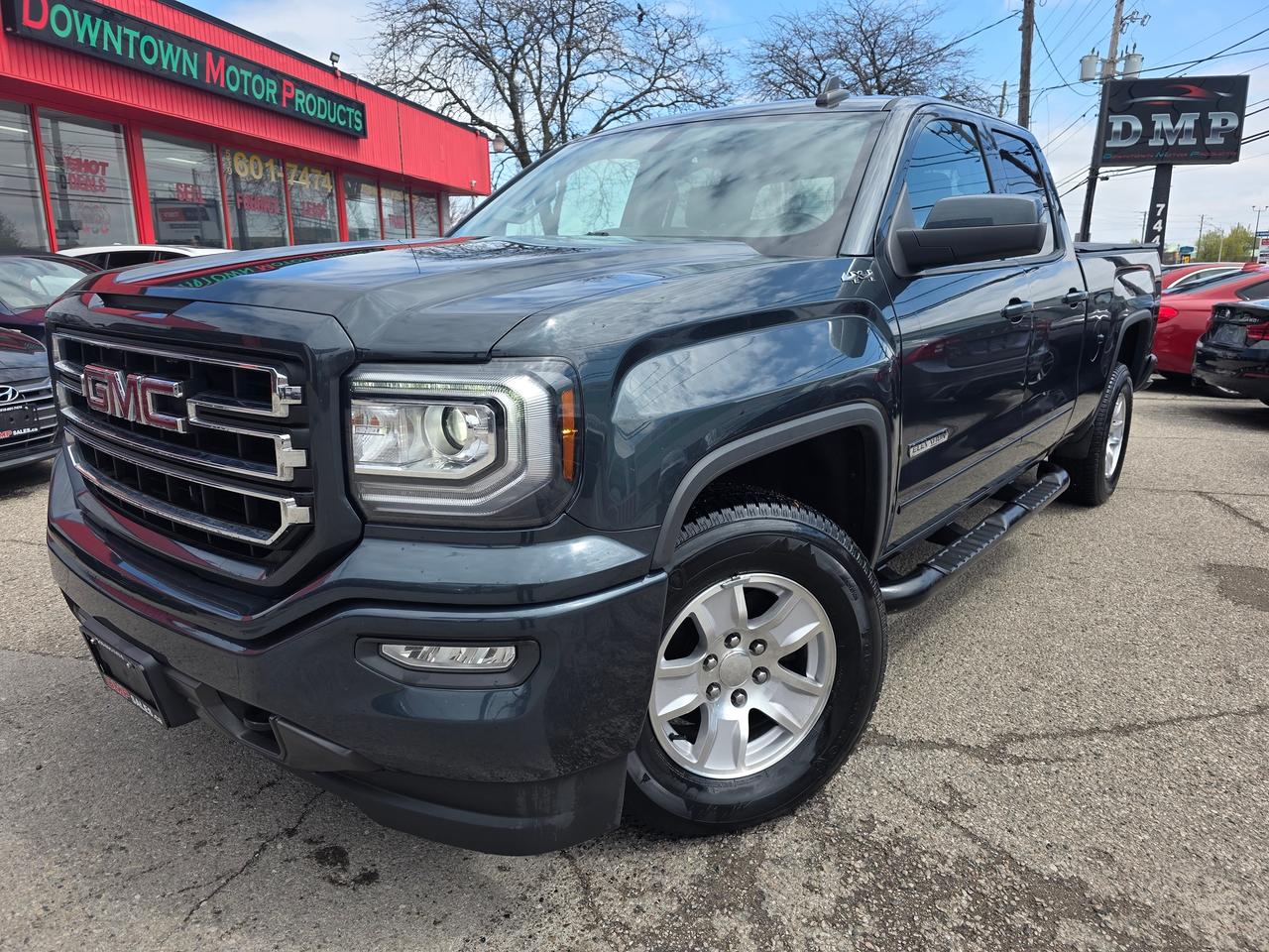 2018 GMC Sierra 1500 4WD SLE Photo1