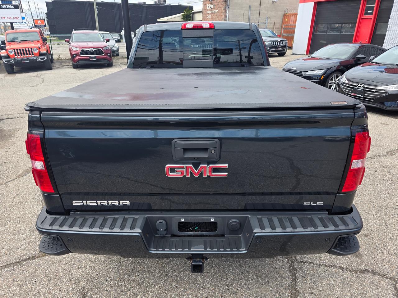 2018 GMC Sierra 1500 4WD SLE Photo4