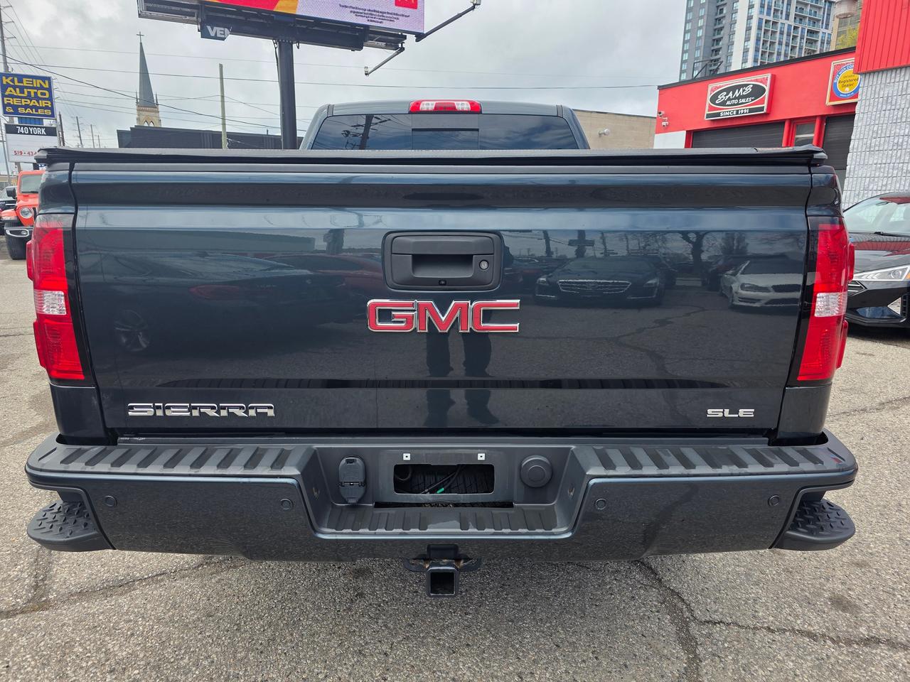 2018 GMC Sierra 1500 4WD SLE Photo