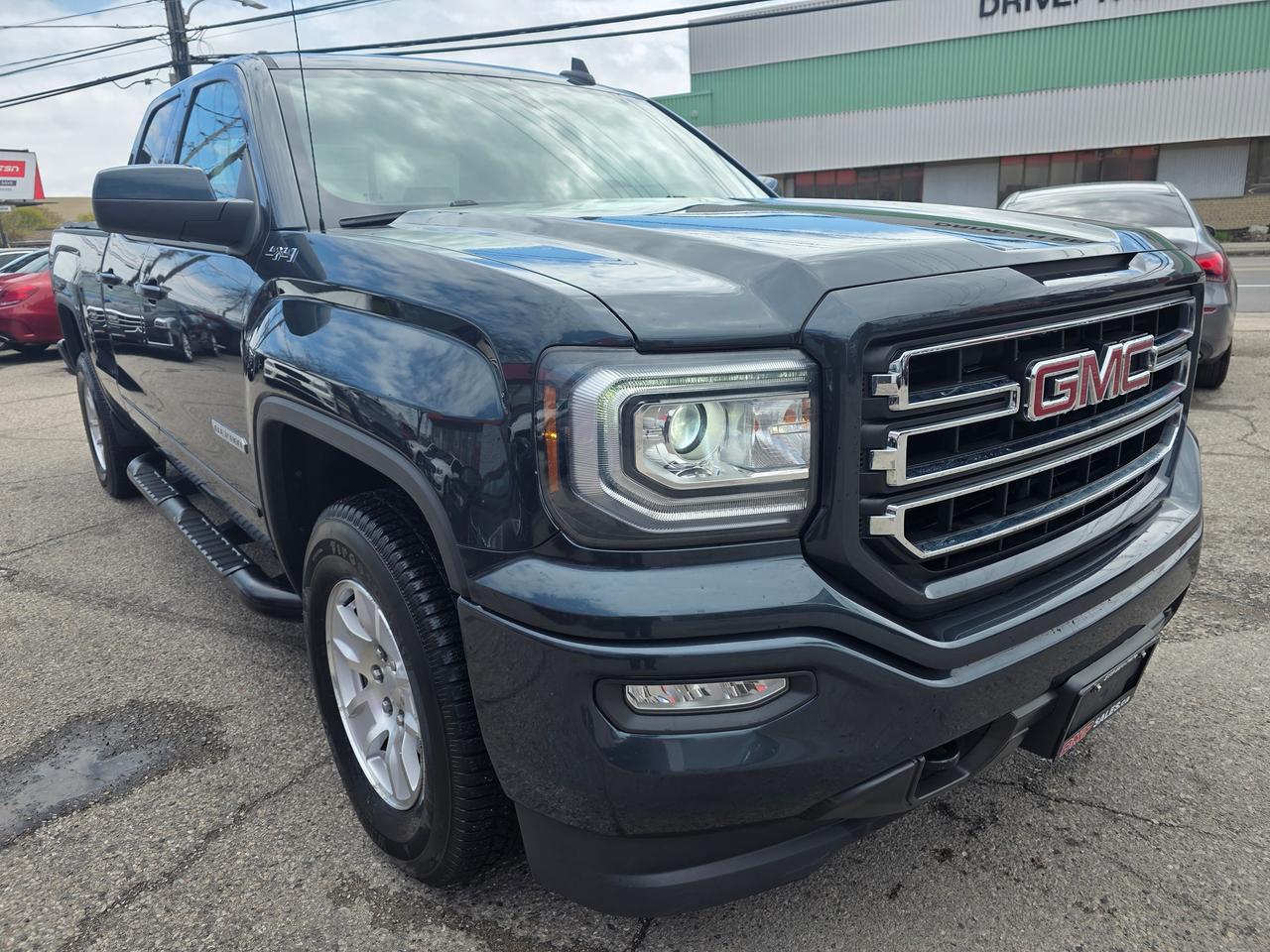 2018 GMC Sierra 1500 4WD SLE Photo