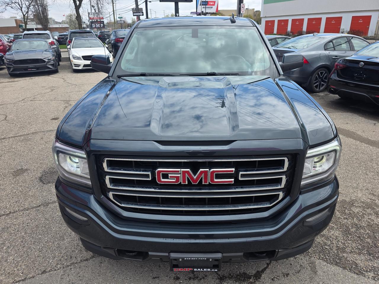 2018 GMC Sierra 1500 4WD SLE Photo