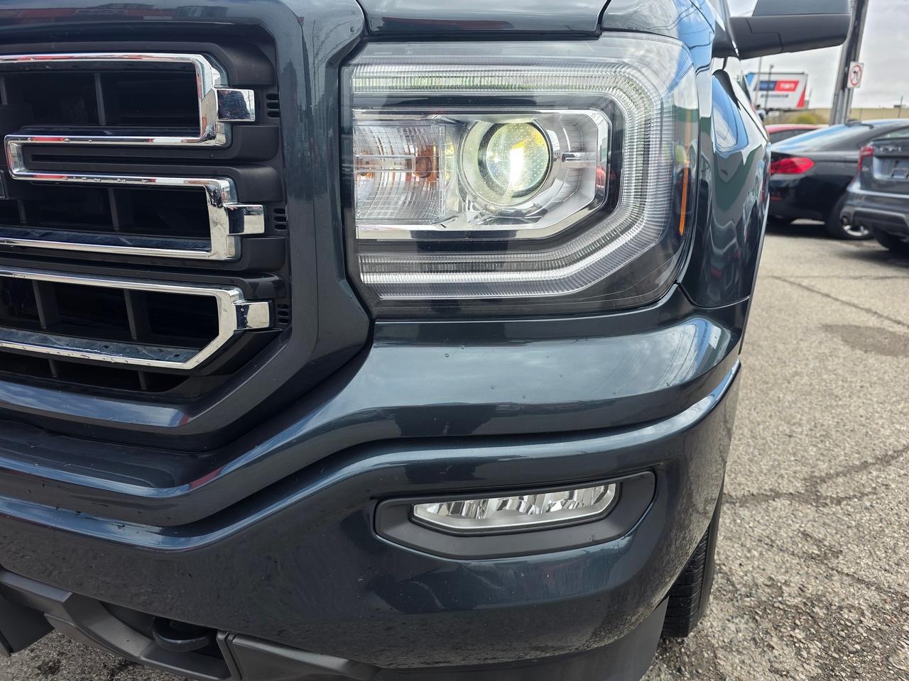 2018 GMC Sierra 1500 4WD SLE Photo