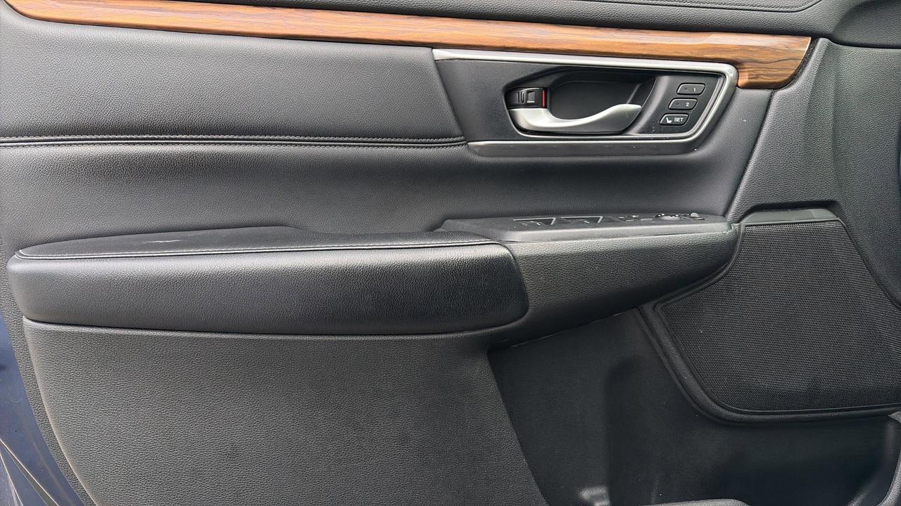 2018 Honda CR-V Touring AWD Photo