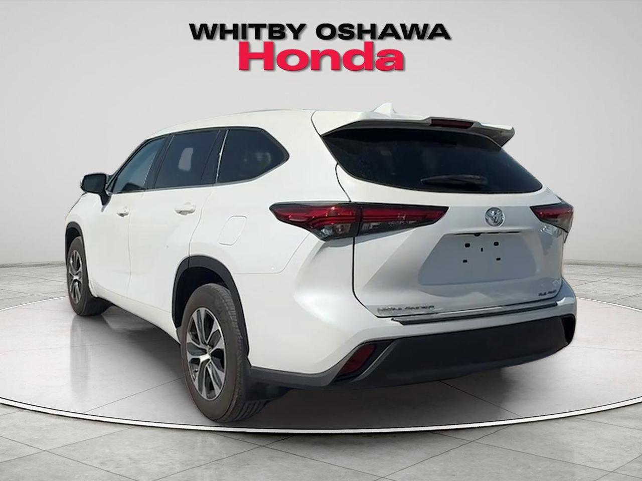 2022 Toyota Highlander XLE AWD Photo