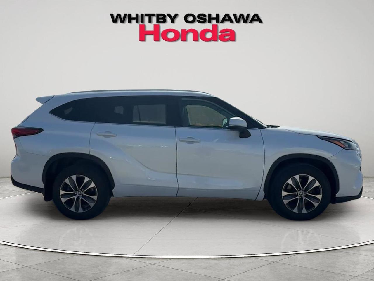 2022 Toyota Highlander XLE AWD Photo