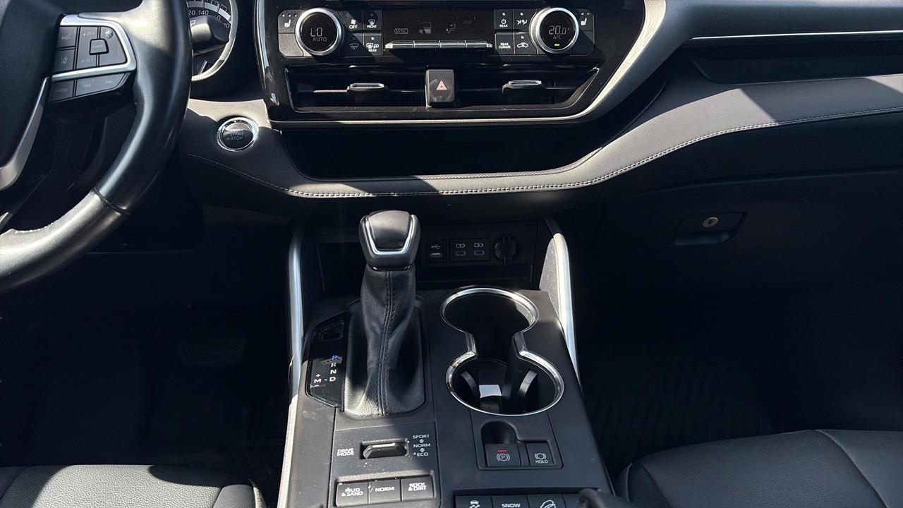 2022 Toyota Highlander XLE AWD Photo