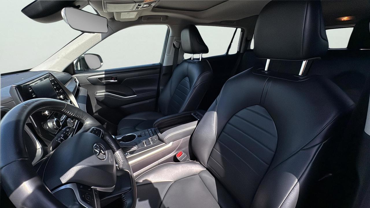 2022 Toyota Highlander XLE AWD Photo