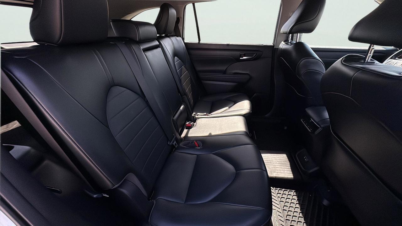 2022 Toyota Highlander XLE AWD Photo