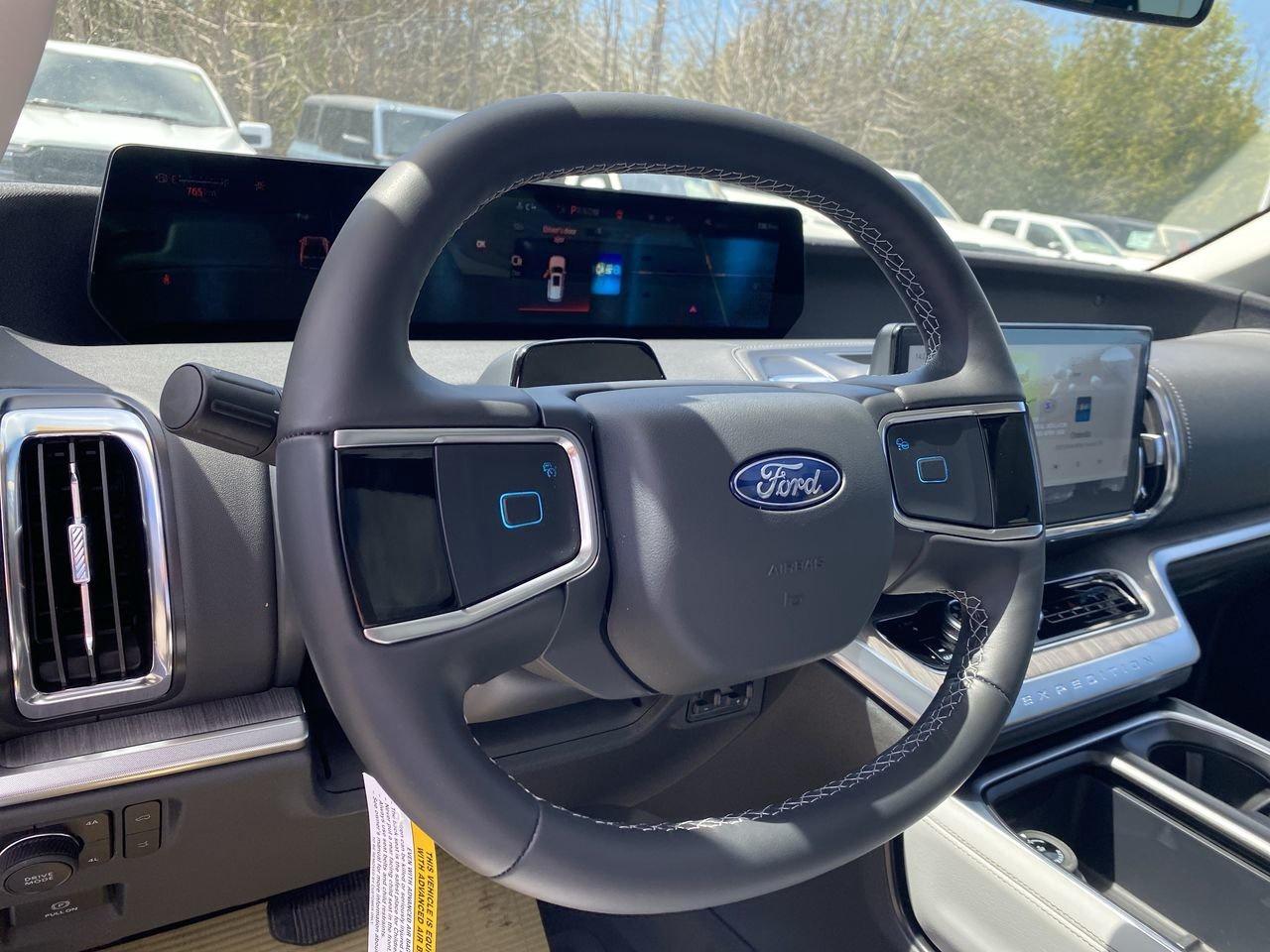 2026 Ford Expedition Platinum Max Photo