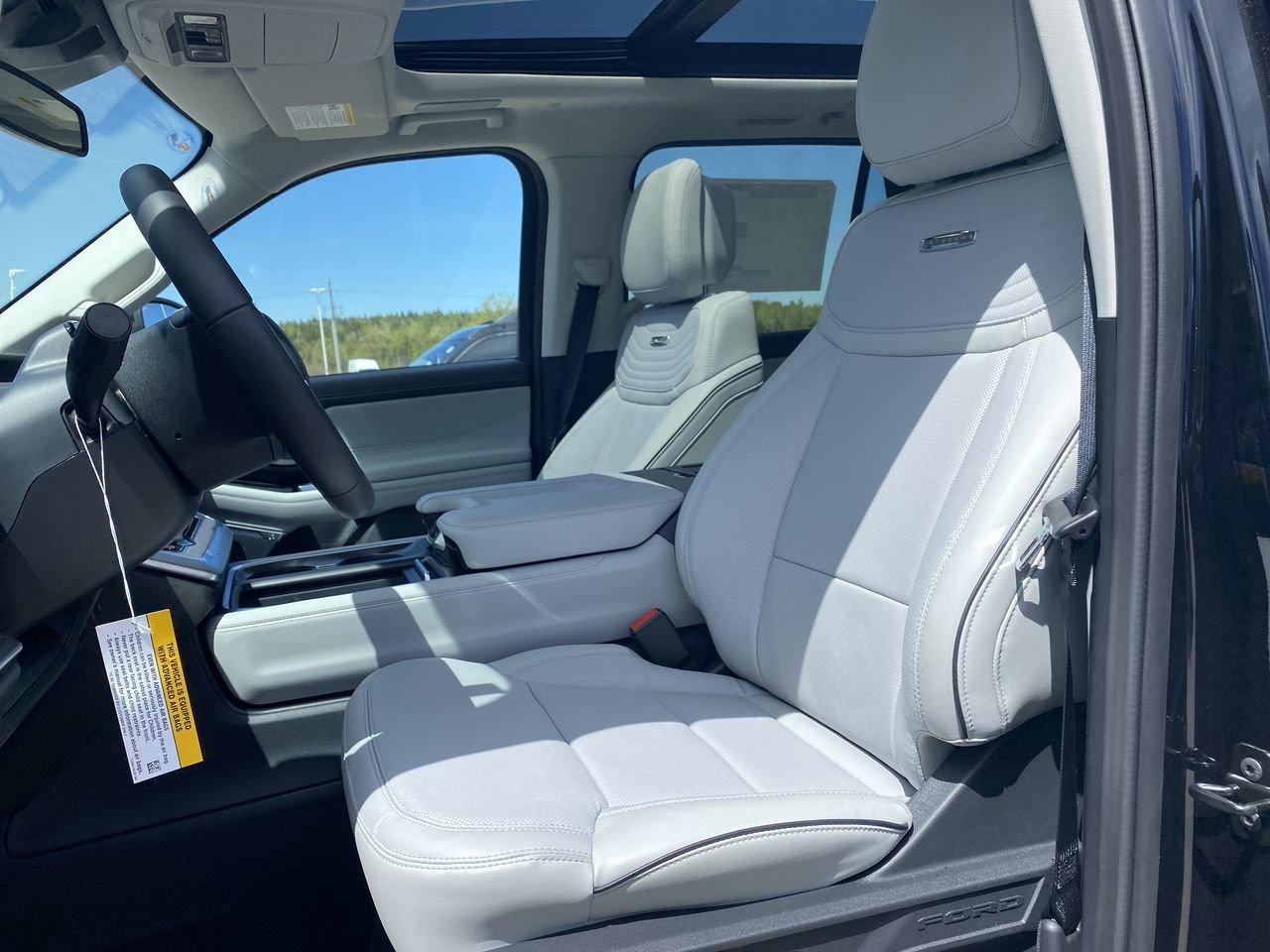 2026 Ford Expedition Platinum Max Photo
