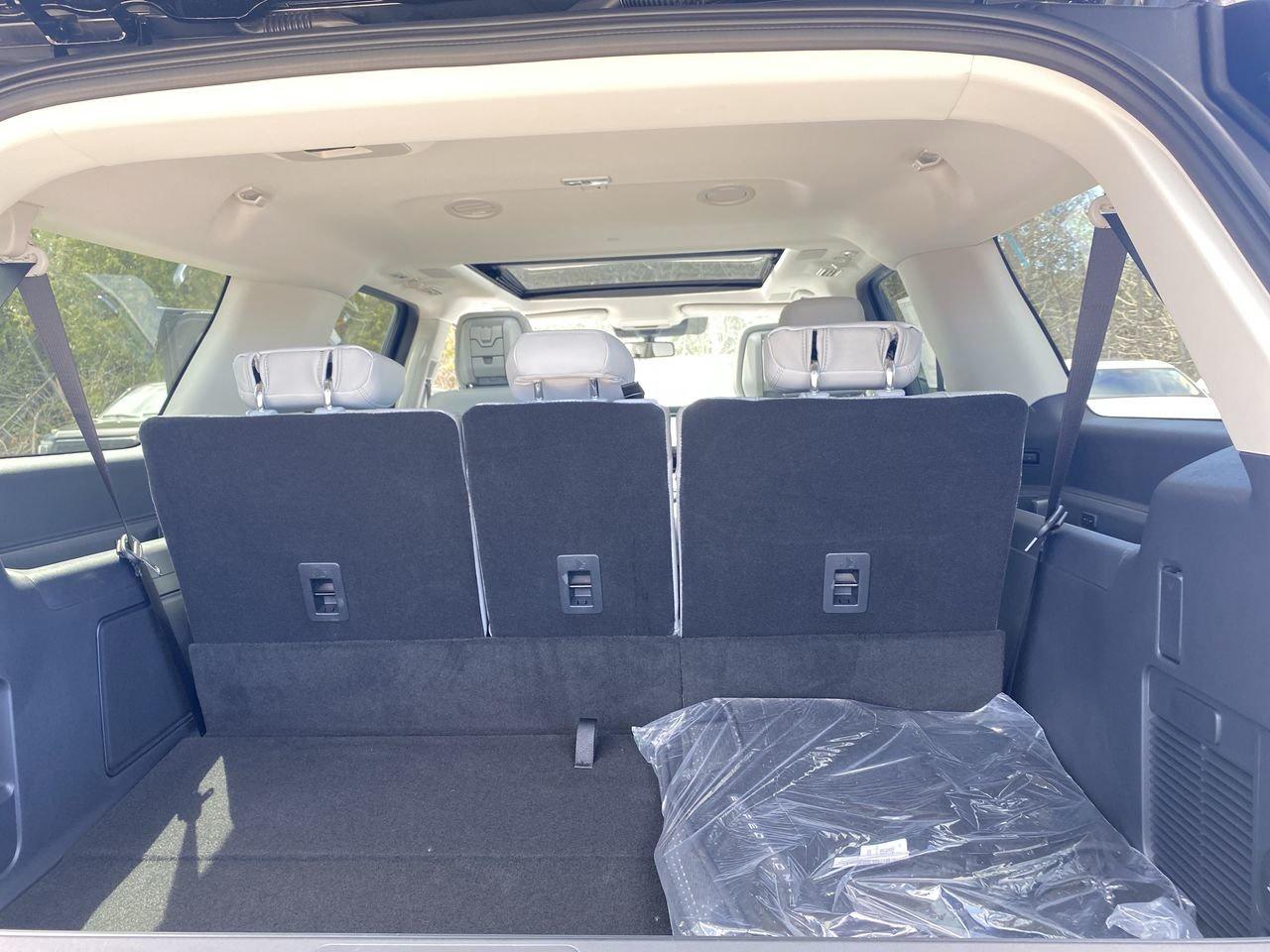 2026 Ford Expedition Platinum Max Photo