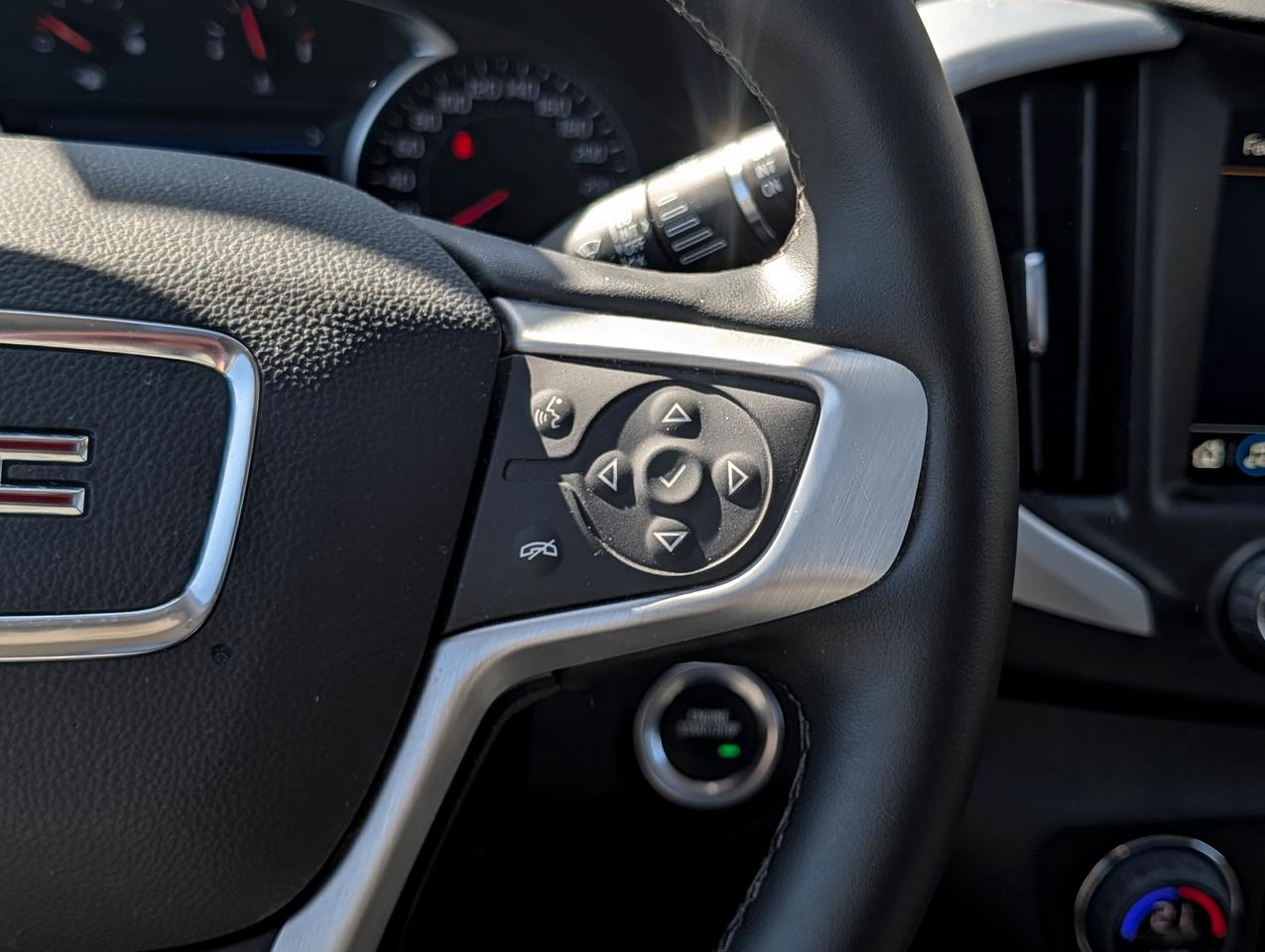 2024 GMC Terrain SLT Photo