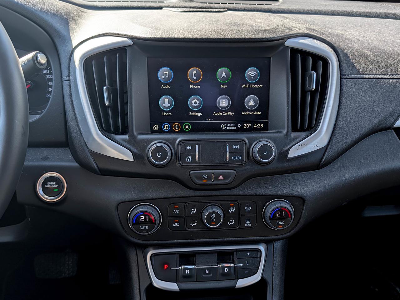 2024 GMC Terrain SLT Photo