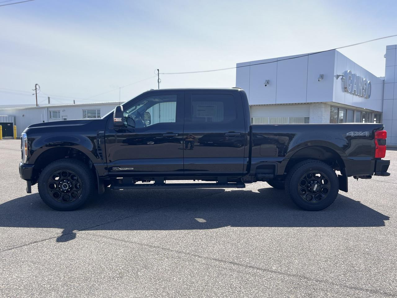 2026 Ford F-250 Super Duty SRW LARIAT 4WD CREW CAB 6.75' BOX Photo3