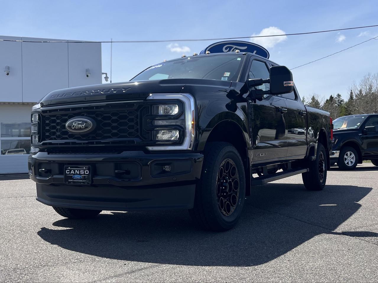 2026 Ford F-250 Super Duty SRW LARIAT 4WD CREW CAB 6.75' BOX Photo2