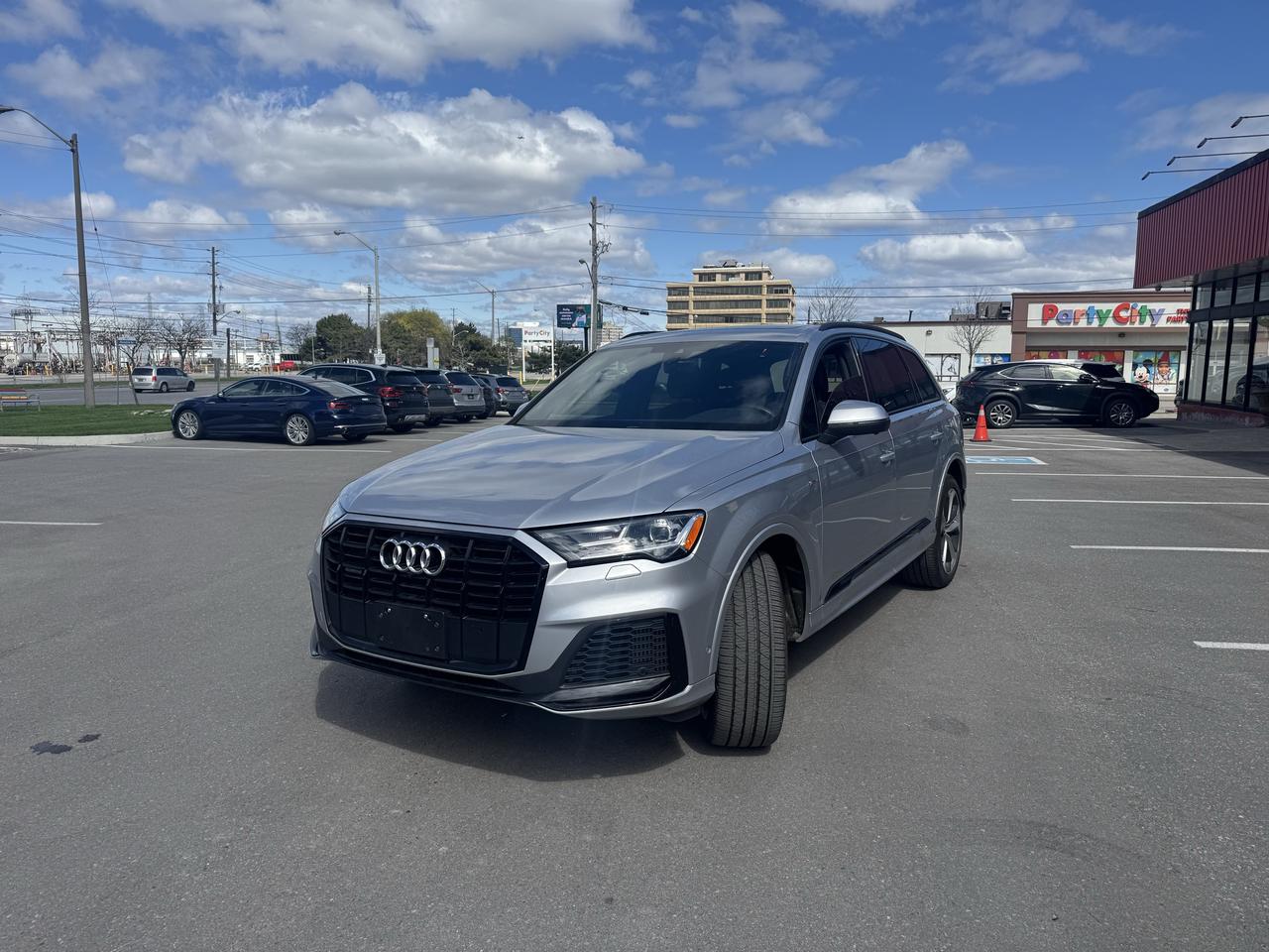 2022 Audi Q7 PROGRESSIV AWD 7 PASS NAV LEATHER PAN/ROOF B/SPOT Photo2