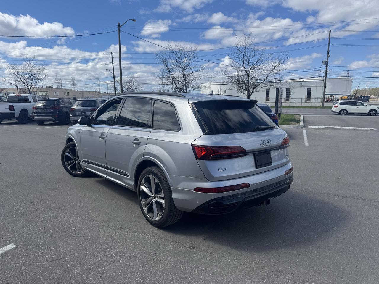 2022 Audi Q7 PROGRESSIV AWD 7 PASS NAV LEATHER PAN/ROOF B/SPOT Photo4