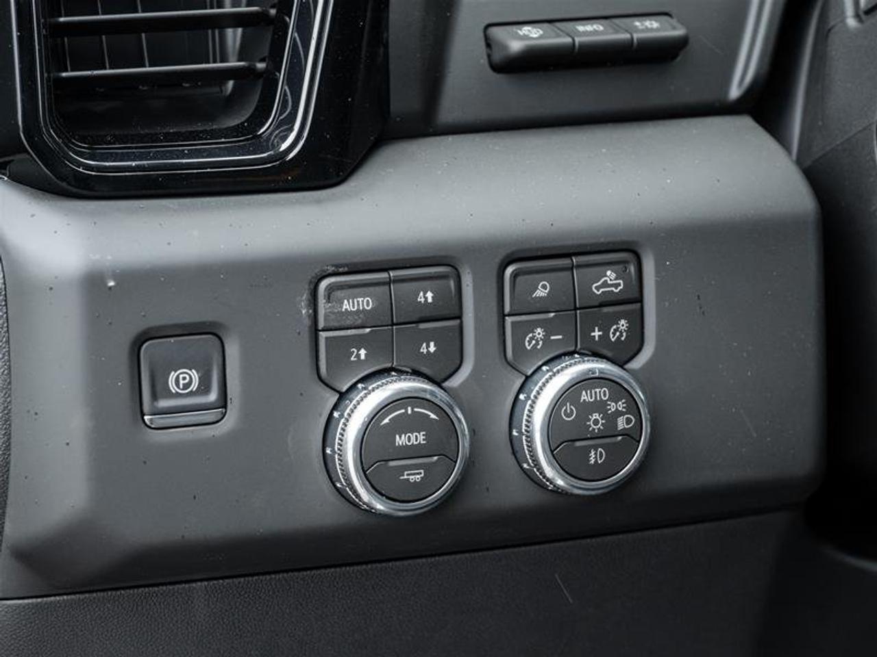 2026 GMC Sierra 1500 Crew Cab Short Box 4-Wheel Drive AT4 Photo