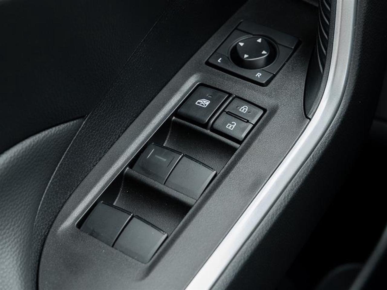 2025 Toyota RAV4 LE AWD Heated Seats| Backup Cam| Apple Carplay| LE| AWD Photo