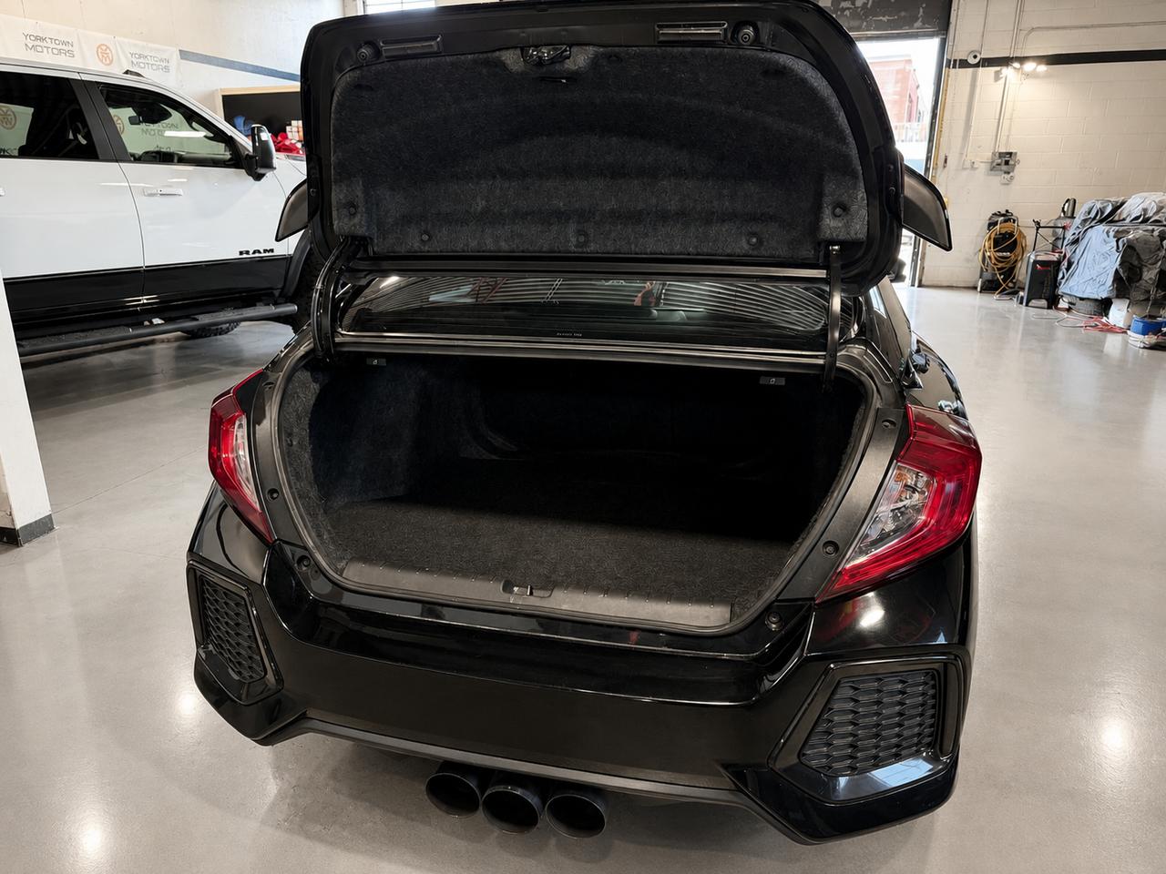 2017 Honda Civic Si/ Manual/ No accident/ Sunroof/Heated Seats Photo