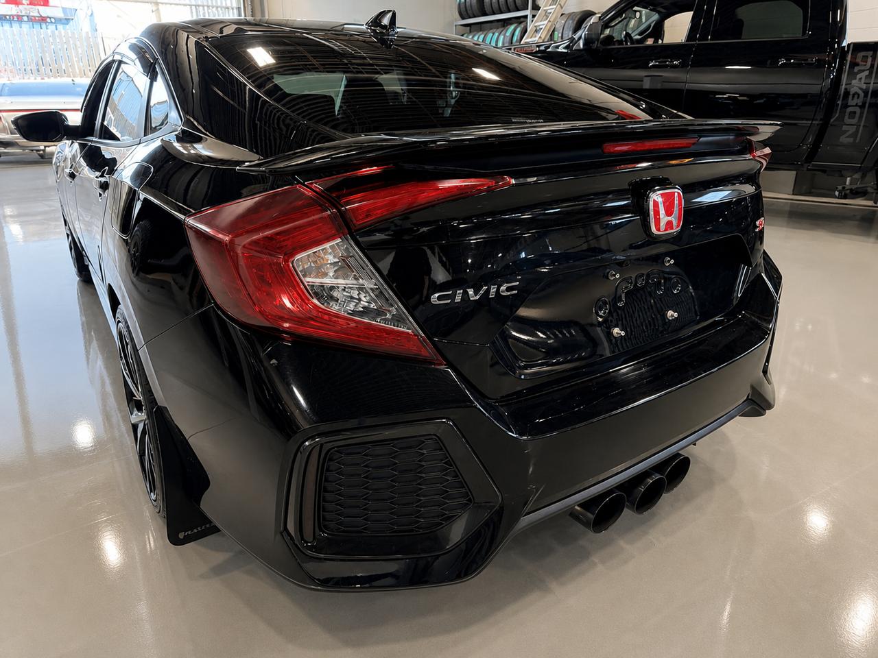 2017 Honda Civic Si/ Manual/ No accident/ Sunroof/Heated Seats Photo
