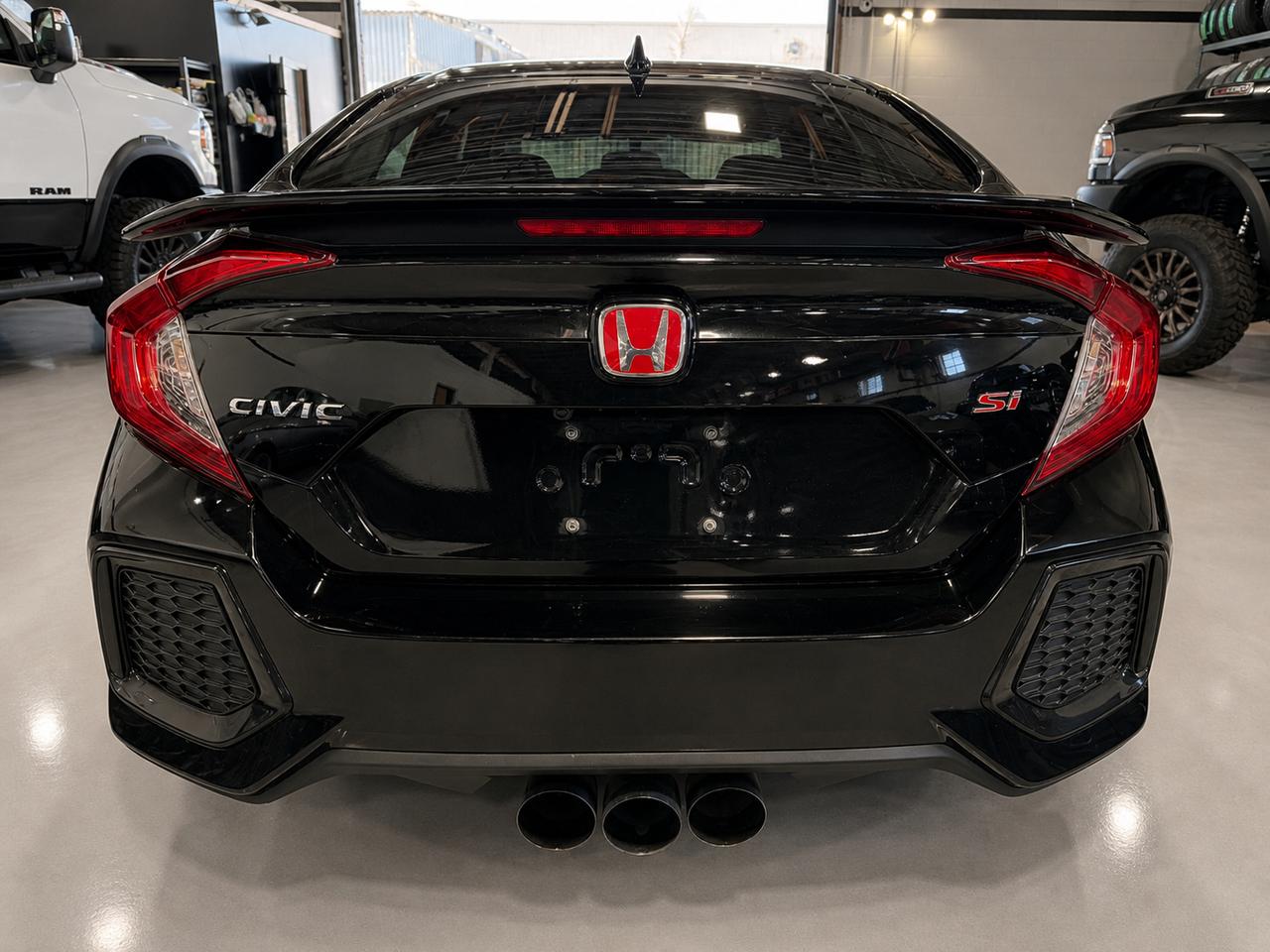2017 Honda Civic Si/ Manual/ No accident/ Sunroof/Heated Seats Photo