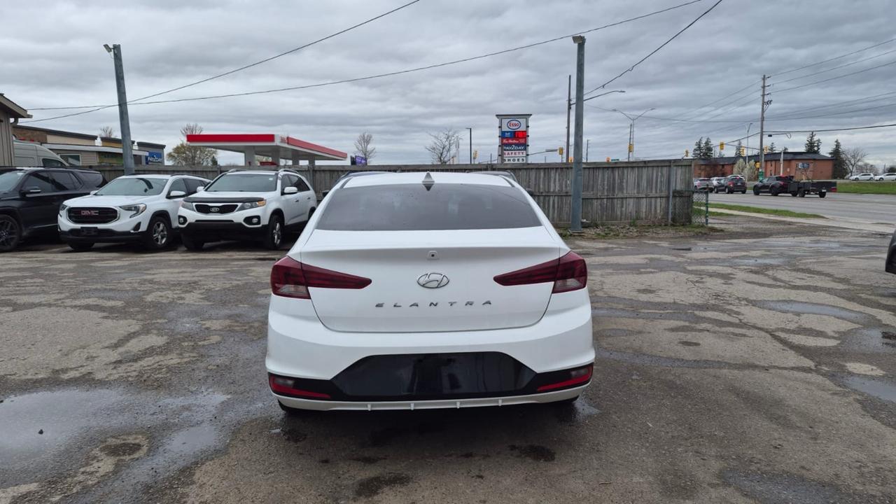2020 Hyundai Elantra Preferred w/Sun & Safety Package, ONE OWNER, CERT Photo3