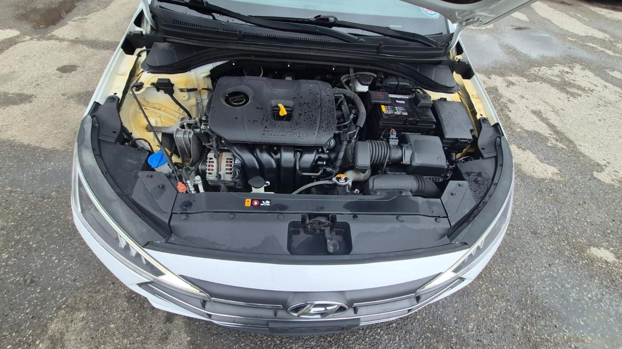 2020 Hyundai Elantra Preferred w/Sun & Safety Package, ONE OWNER, CERT Photo