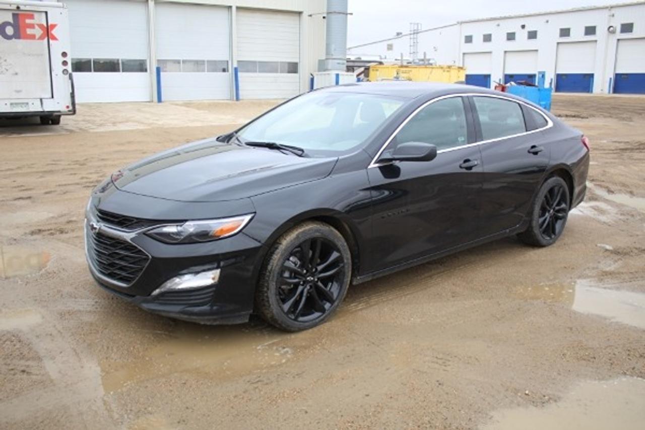 2024 Chevrolet Malibu LT Midnight ed. w/Htd cloth, BUC - Photo #1